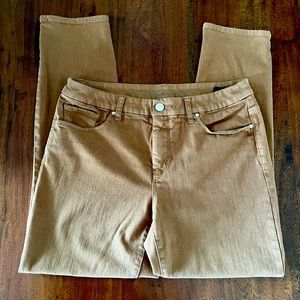 Chico’s Chestnut Brown So Slimming Ankle Pants Size .5 / Sz 6